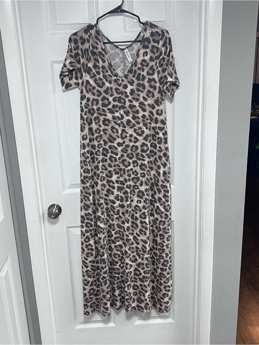Leopard Print V-Neck Maxi Dress - Beige/Black Size S